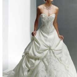 Embellished Wedding Dress $2200 Retail 