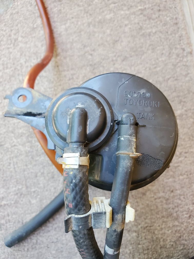 Integra civic charcoal canister evap dc eg for Sale in San Bernardino