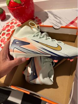 Soccer sneakers