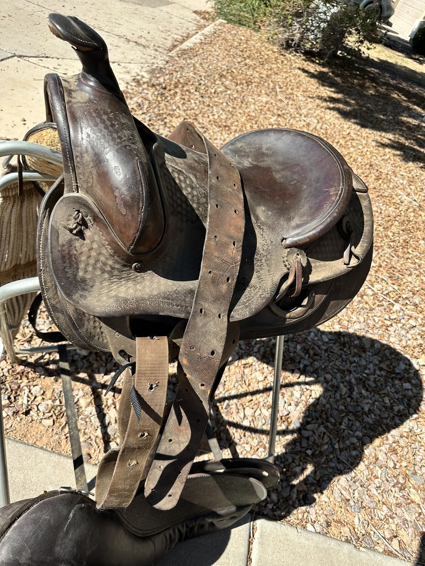 Western saddle