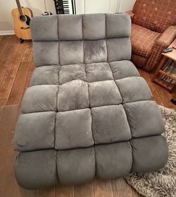 Large comfy chaise lounge/ couch - Pick Up Only