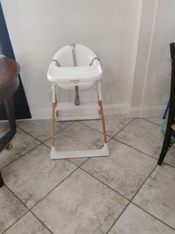 Munchies high Chair