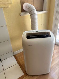 Toshiba Portable AC 8000 BTU - Works Perfectly