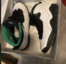 Boys Jordan Retro 10 Size 6