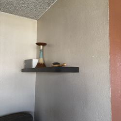 Floating wall shelves(one pair)