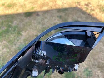 Passenger rear tailgate light