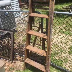 Nice wood fold up painters ladder 5 foot only $30 firm