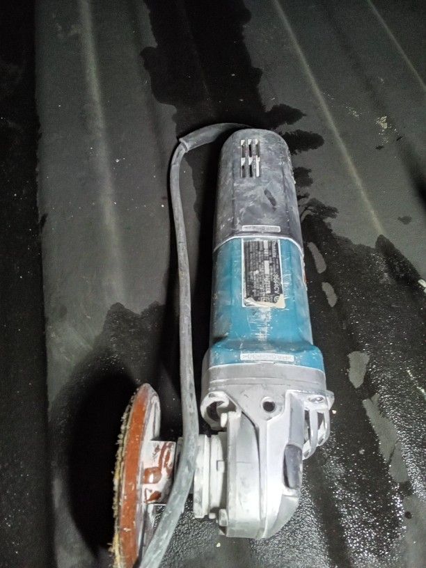 Makita Grinder