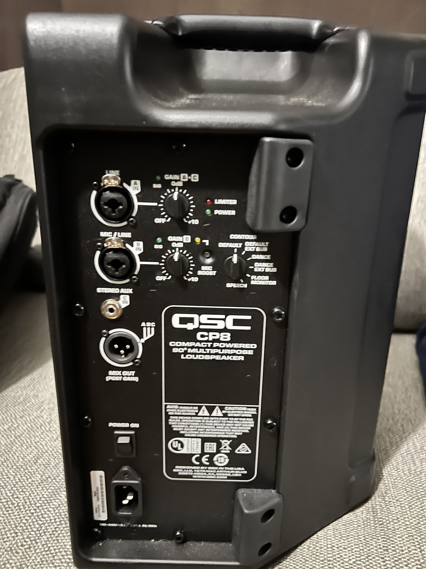 QSC CP8 Powered PA Speakers β Pair (2 Speakers) + Carrying Cases