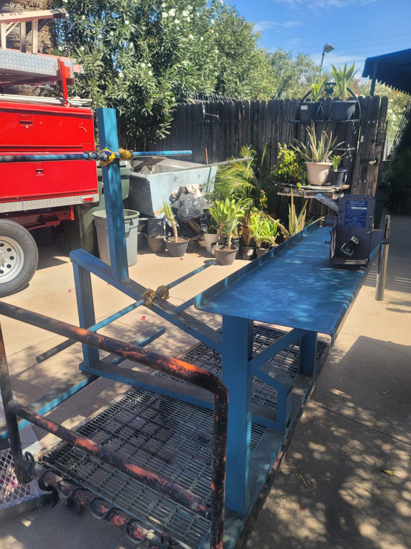 Wire by the foot stand and wire foot counter
