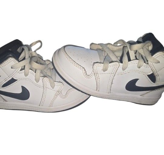 Toddler Jordan 1 Black & White – Size 10