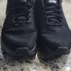  Nike Air Max Running Shoe