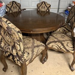 Dinning Table And Chairs Set