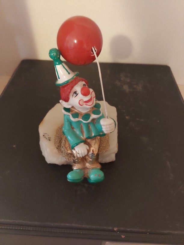 1984 Ron Lee Clown With Balloon. Signed And Dated.