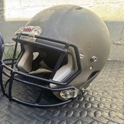 Riddell Speed Football Helmet Size Large In Solid Condition