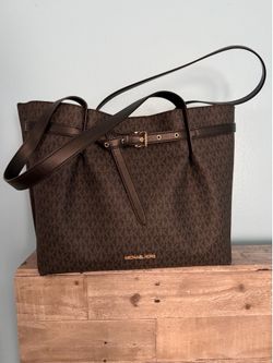 Michael Kors tote