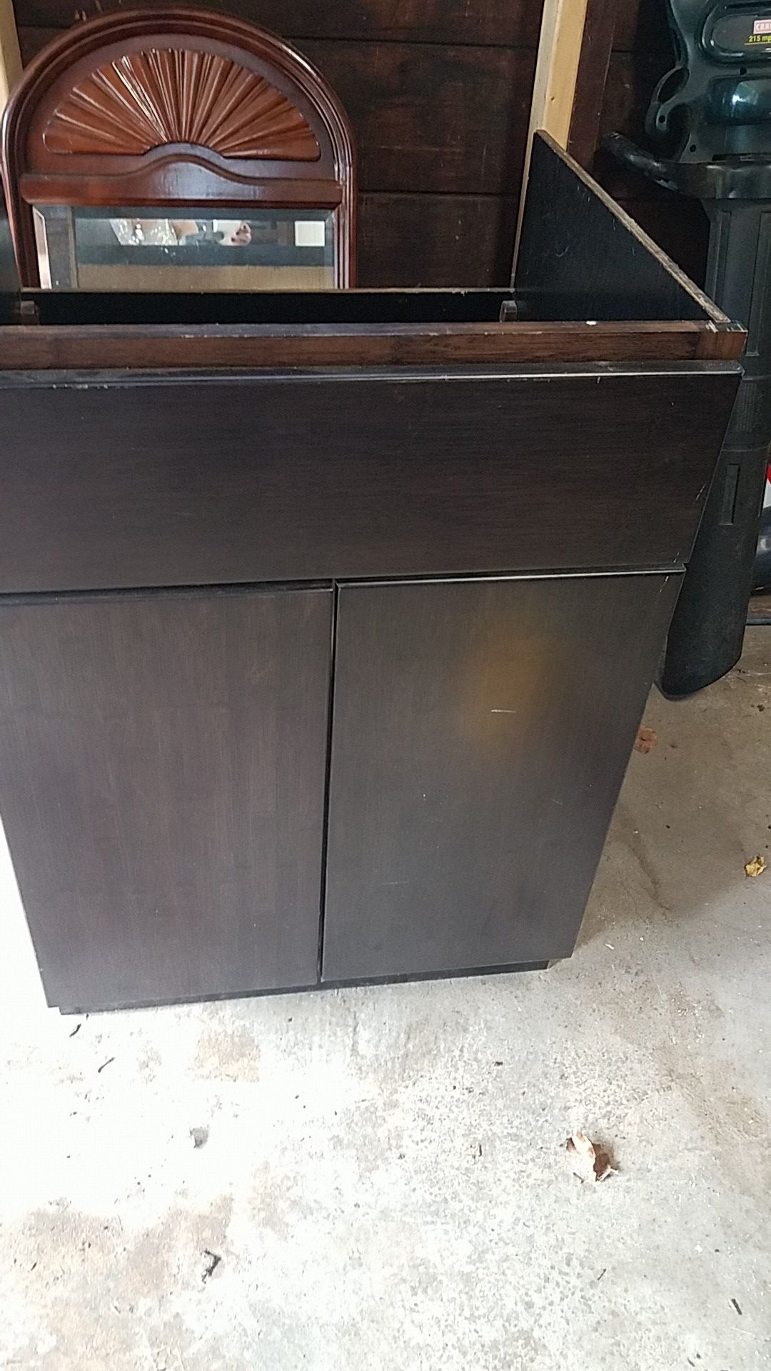 Bath cabinet