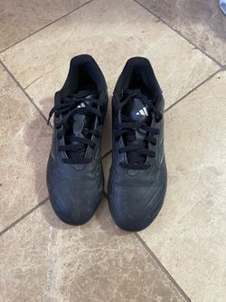Soccer cleats size 3