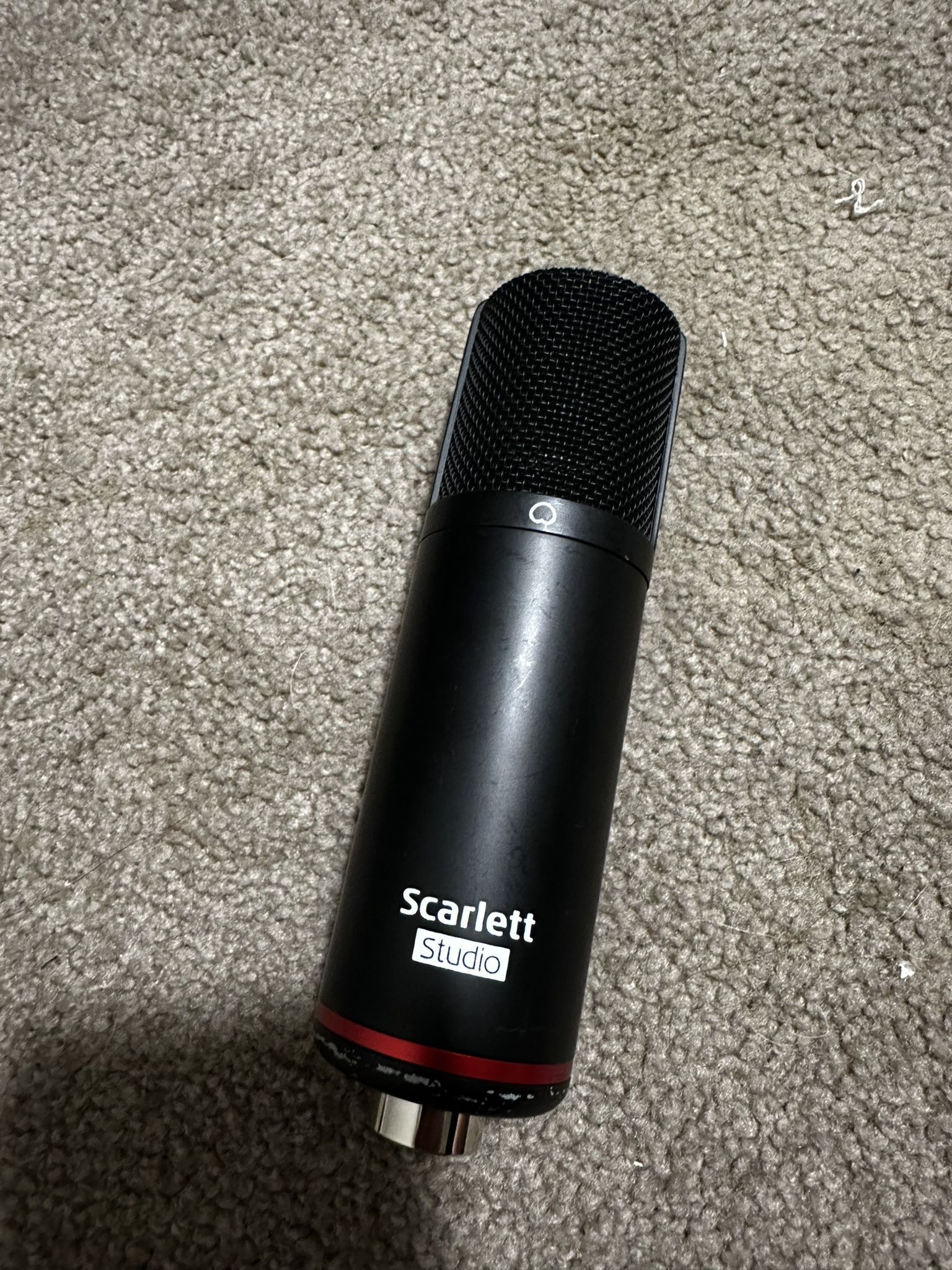 Scarlett Microphone