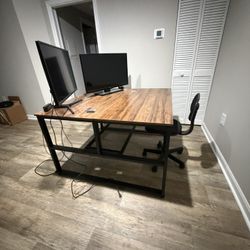 Desk With Chair
