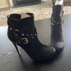 New Shoes size 11