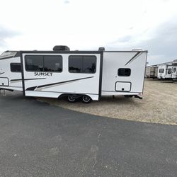 Used 2023 Crossroads Sunset Trail 272BH