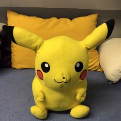 Nintendo Pokémon Pikachu Plushie