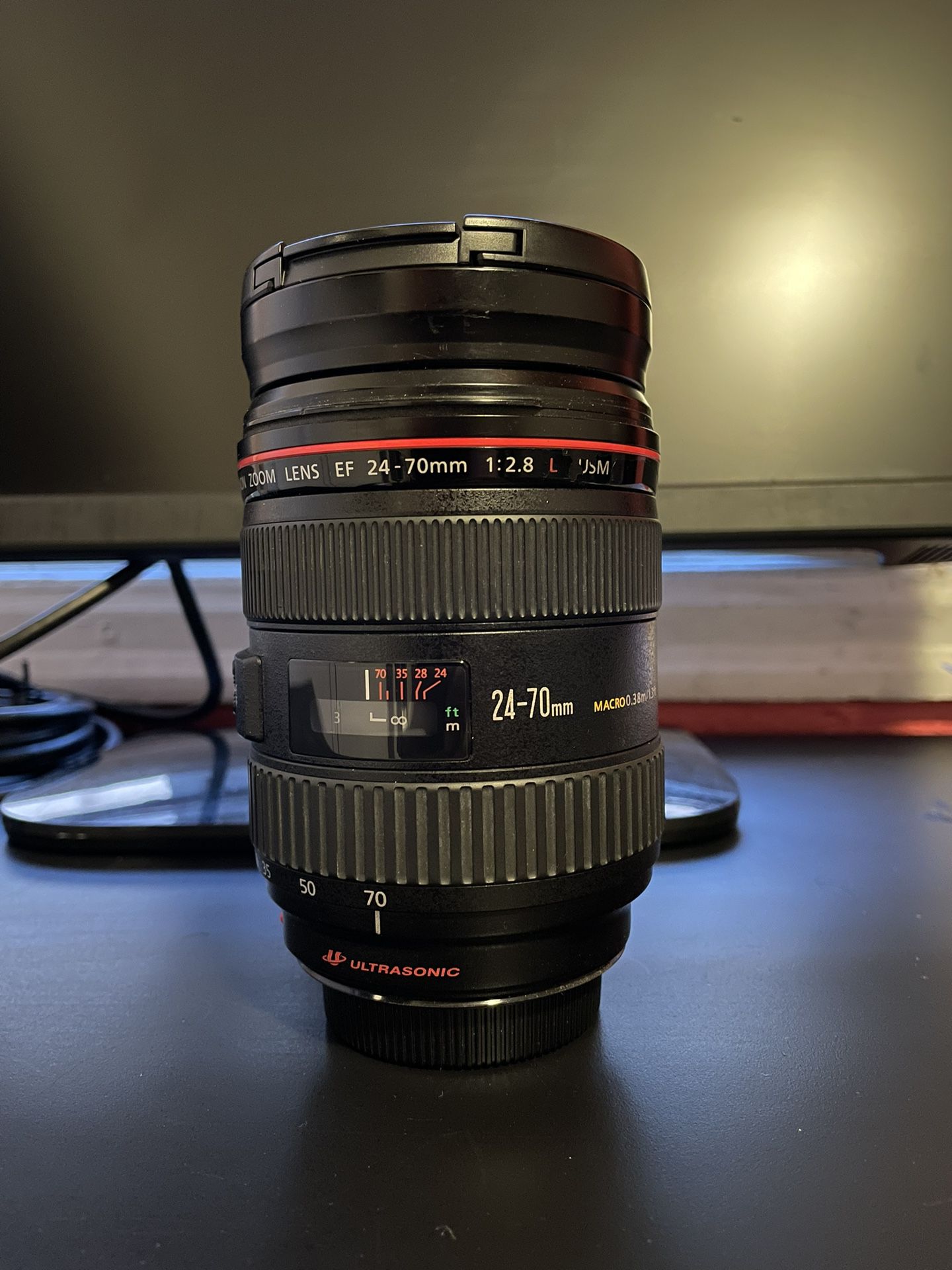 Canon EF 24-70 F2.8 L Series Lens