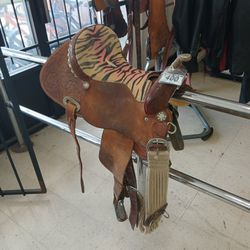 Saddle 