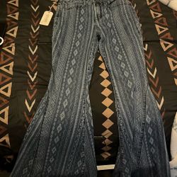 Bell Bottom Jeans 