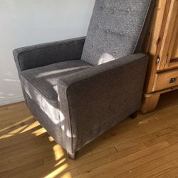 Recliner Chair 250$