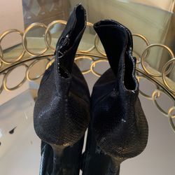 Black Snake Skin And Suede Booty Pumps Size 10 