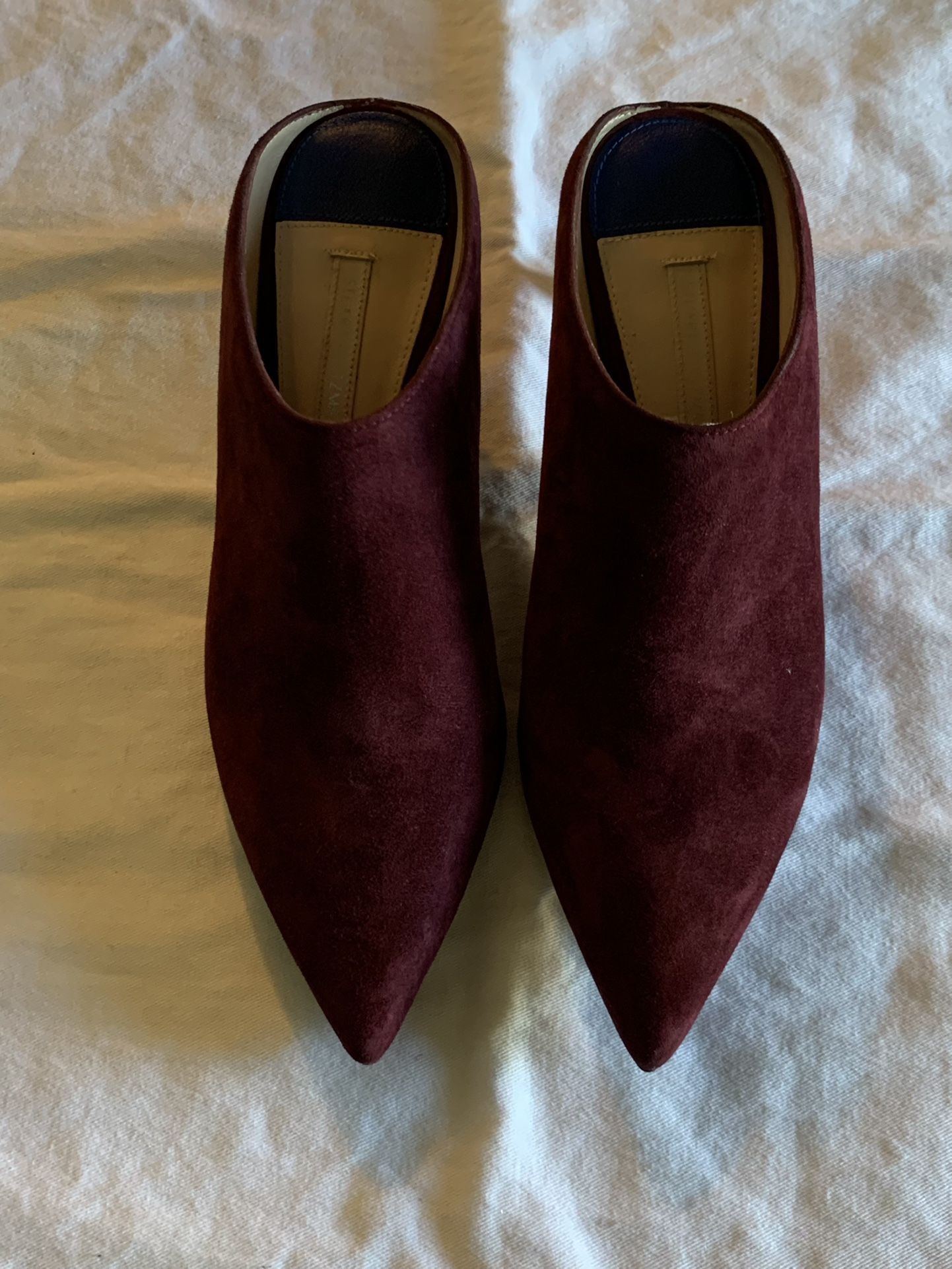 Stuart Weitzman “MIRA” Pointy Toe Mule NWOB SZ