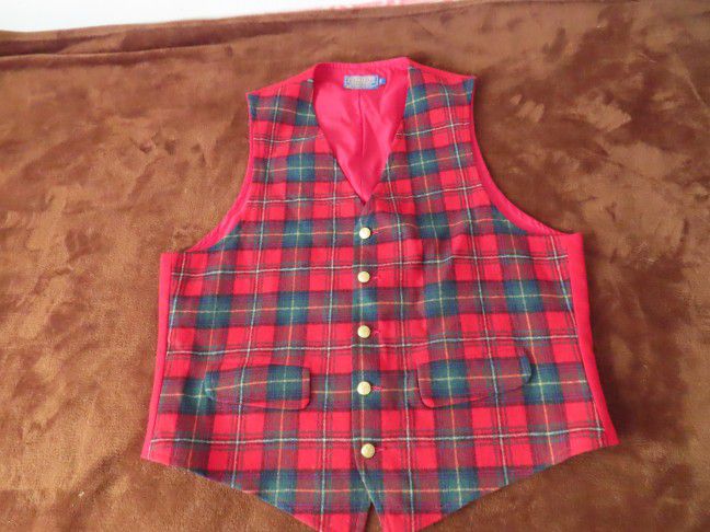 Pendleton Vest Mens 100% Virgin Wool Red Black Plaid Button Down sz 44