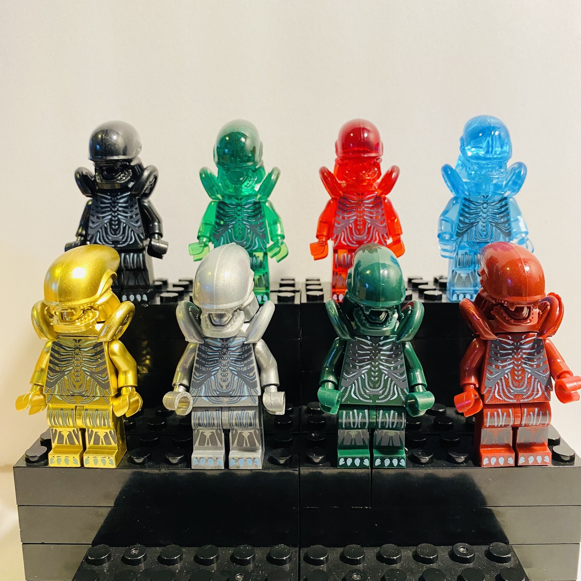 Aliens Minifigures RARE Rainbow Xenomorph | New Custom Lego Compatible Toys