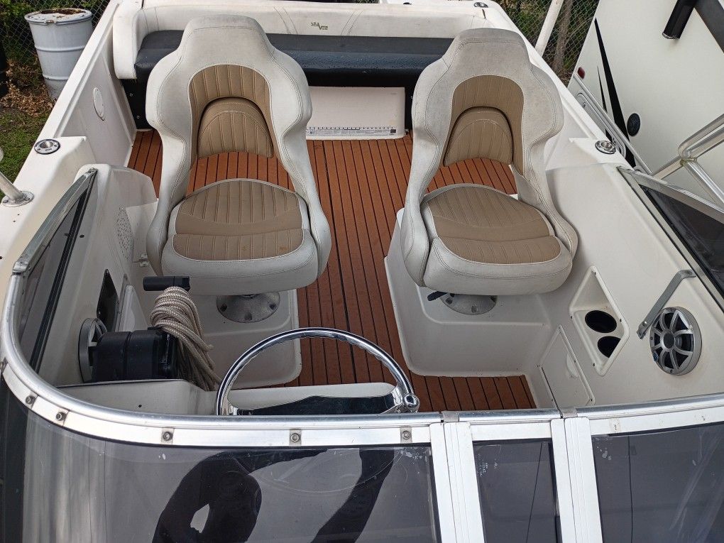 Captain's Chairs