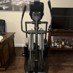 NordicTrack A.C.T. Commercial 10 Elliptical