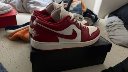 Jordan 1 low “all red” size 13