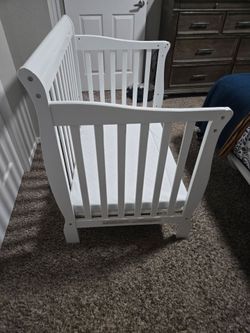 Toddler mini bed