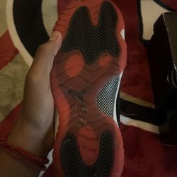 JORDAN 11 Breds OG
