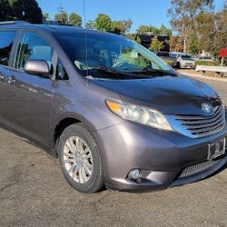 2012 Toyota Sienna