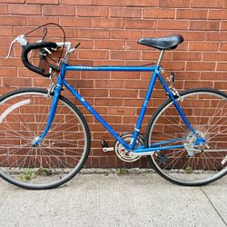 Peugeot Road Bike - Excellent Condition 