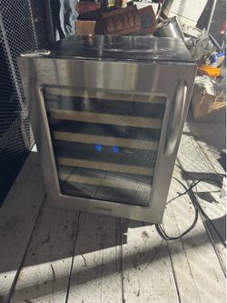 KitchenAid 24" Dual Zone Wine Cellar - 46 Bottle Capacity