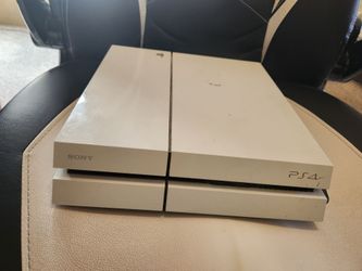 PS4 Glacial White Edition