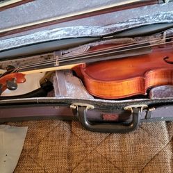 Violen  With Case