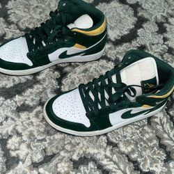 Jordan 1 Mid Green/yellow 