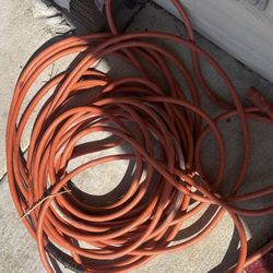 100 FT extension Cord