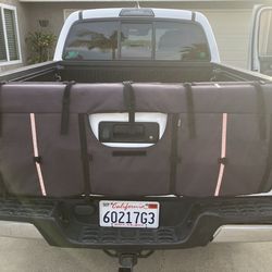 Tailgate pad for bikes ! Holds Up to 4 bikes