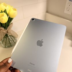 iPad Air 11 inch M2 Blue with Apple Pencil Pro