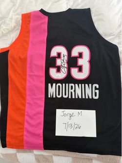 Alonzo Mourning Signed Jersey